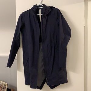 Lulu lemon rain coat